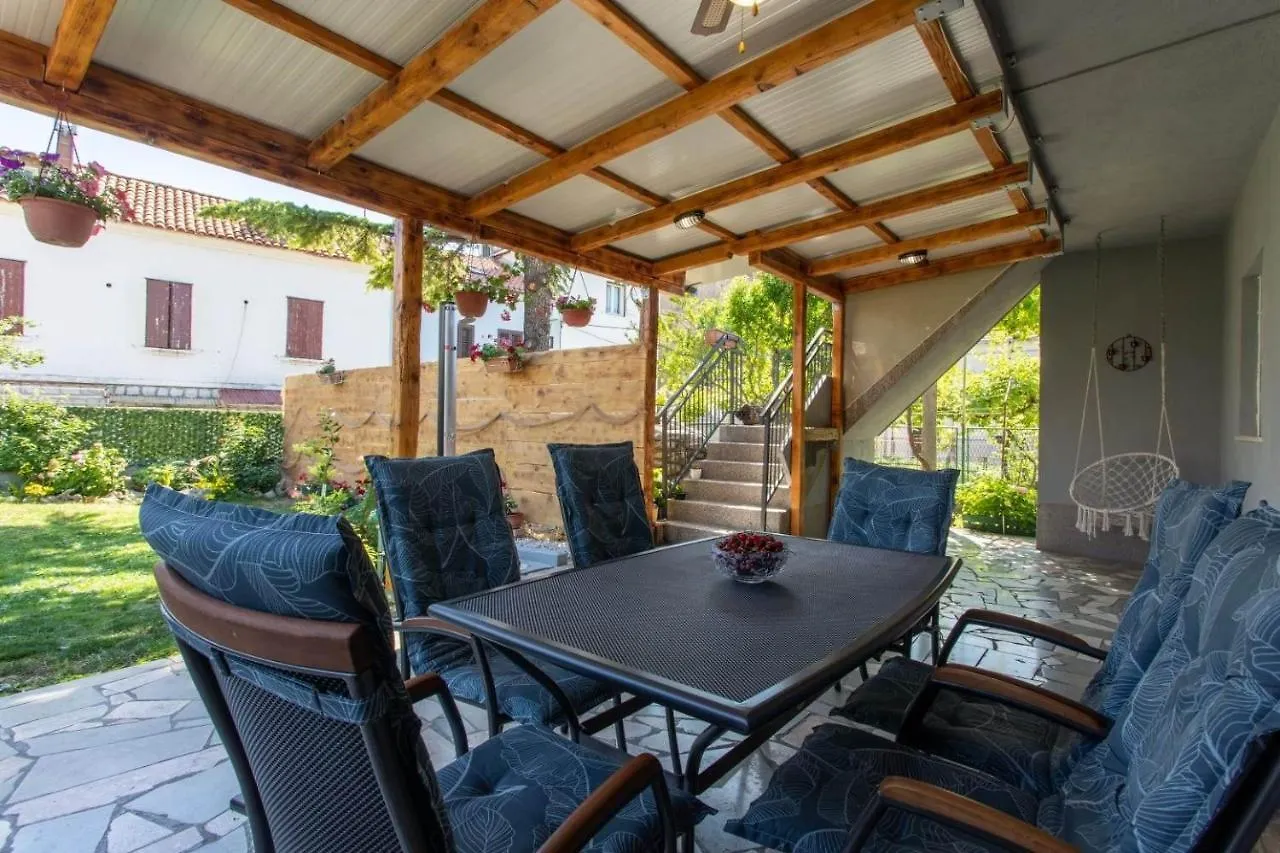 Apartments With A Parking Space Kastel Novi, Kastela - 21085 Croatia
